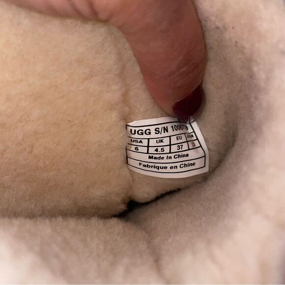 Sequin Uggs - Picture 7 of 8